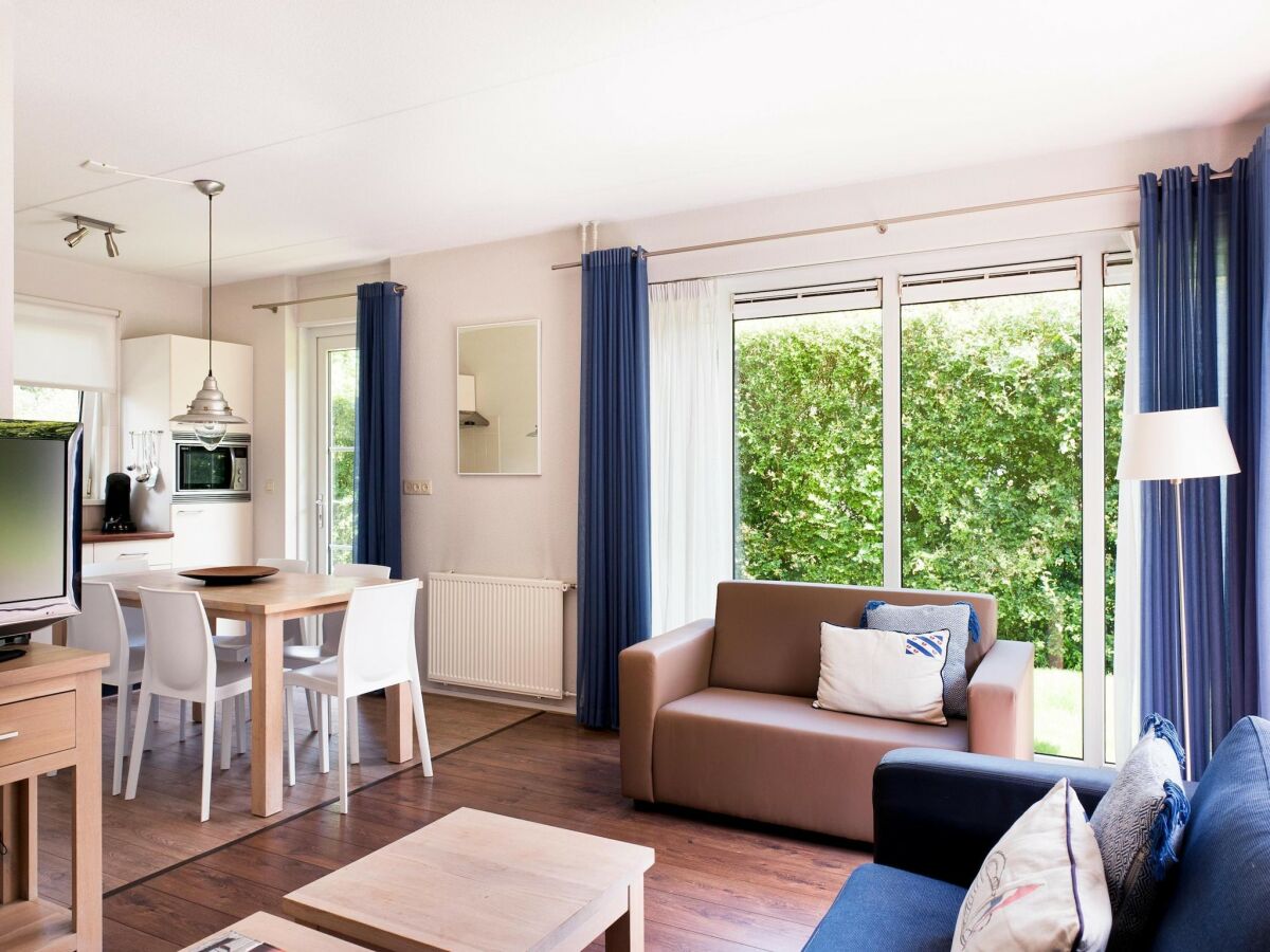 Holiday house Bungalow near Alde Feanen Site