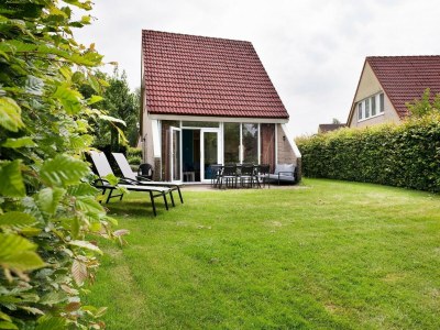 Holiday house Holiday Home in Groningen with Pool - Environment photo 33