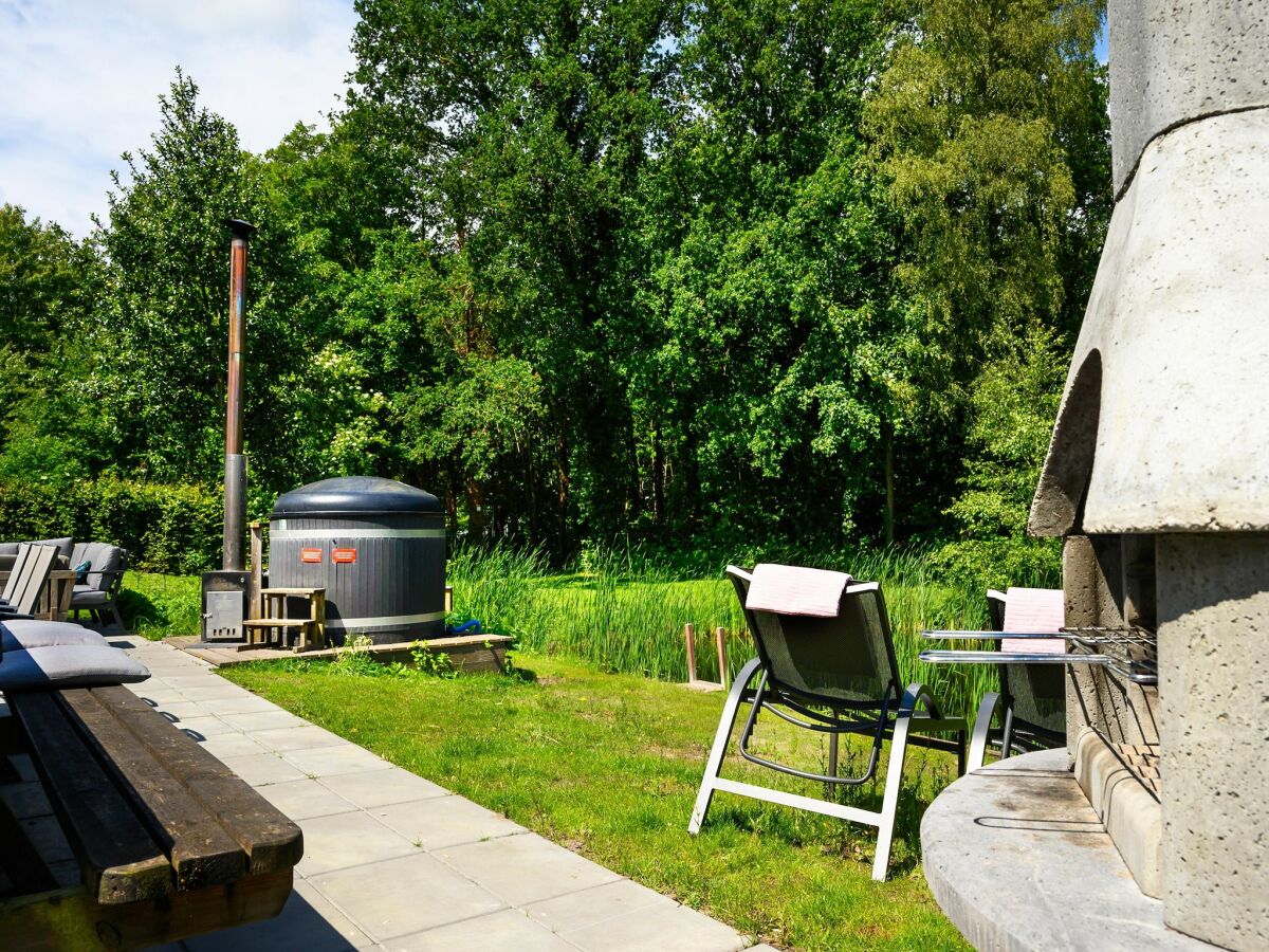 Holiday house House in Vlagtwedde with Sauna and Hot Tub - Outdoor photo 3