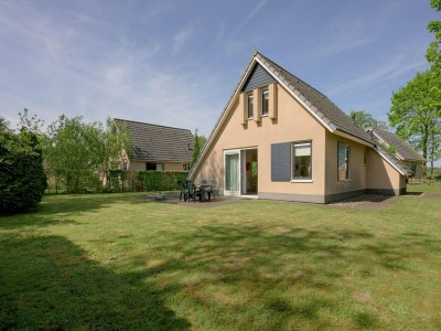 Holiday house Bungalow in Sondel near Slotermeer Lake - Holiday house