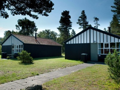 Holiday park 6 person holiday home in Væggerløse - Outdoor photo 12