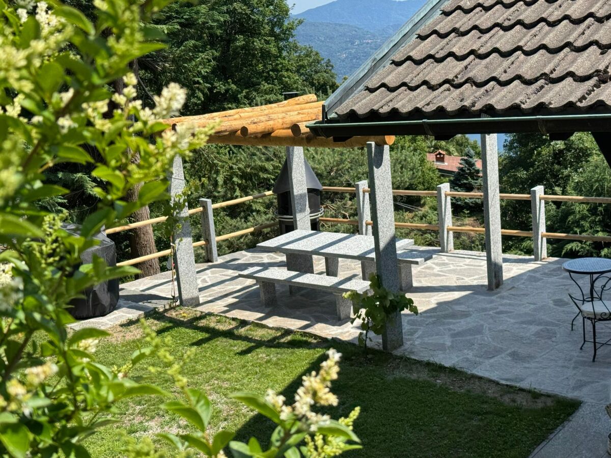 Villa Romantisches Haus am Lago Maggiore mit Garten