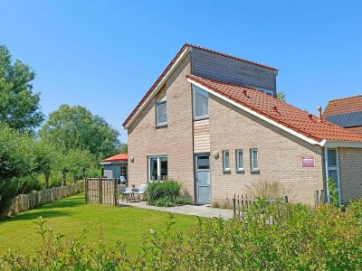 Holiday house Bungalow in Breskens with Private Jetty in Breskens - Holiday house