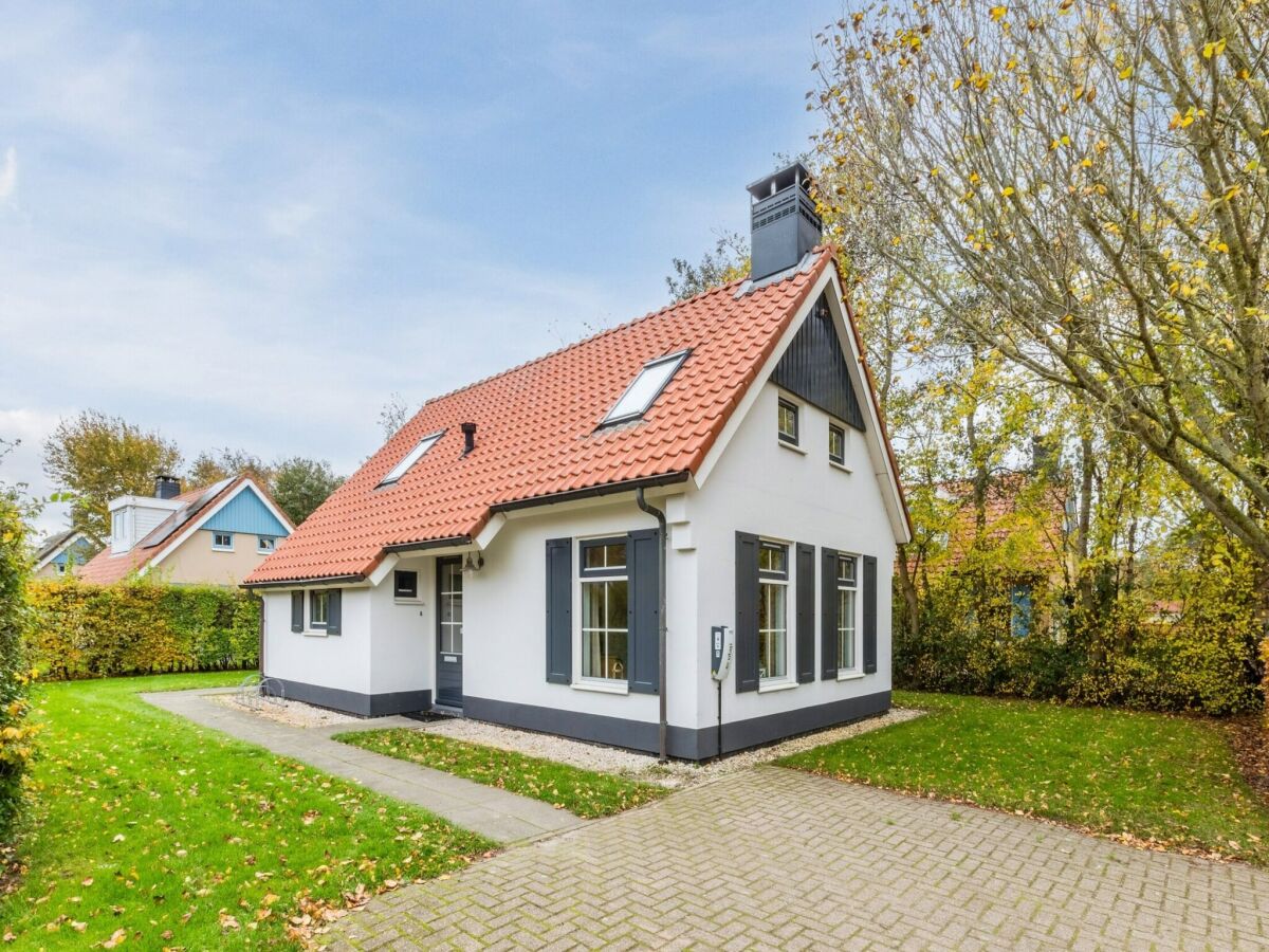 Holiday park Spacious Texel Family Homes