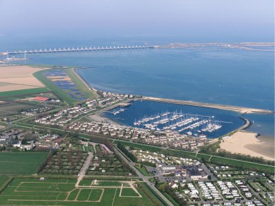 Holiday park Villa in Netherlands near Roompot Beach - Environment photo 9