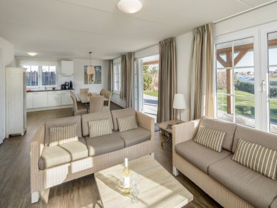 Holiday park Spacious Villa by the Sea - Features photo 5