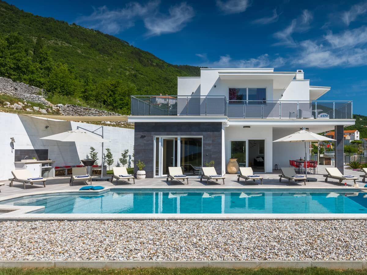 Villa Maru