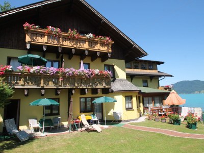 Holiday apartment Holiday apartment 50mÂ² with south-facing balcony and lake view in Nußdorf am Attersee - Holiday apartment