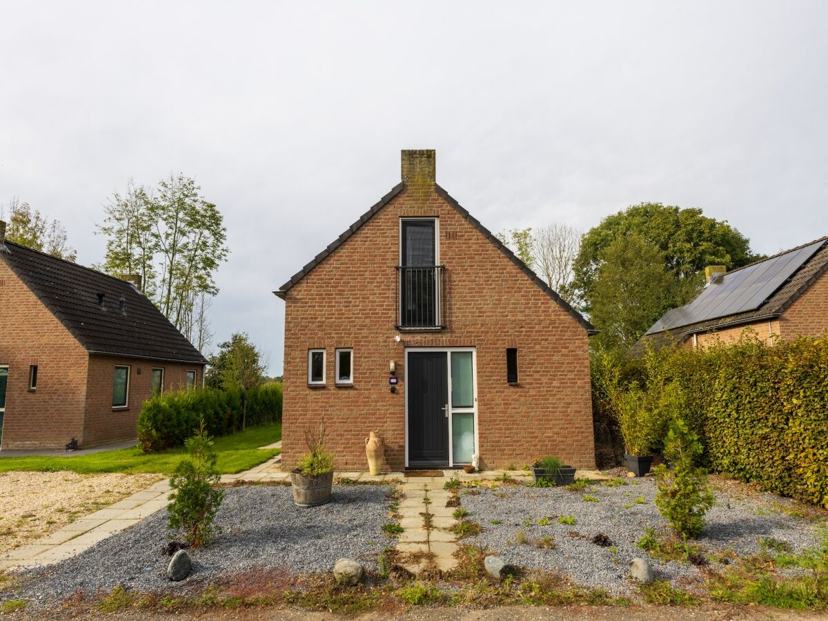 Holiday house Gemütliches Ferienhaus mit Garten - Outdoor photo 2
