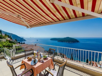 Apartment Apartment and Room Cicko - One Bedroom Apartment with Terrace and Sea View (Attic) in Dubrovnik - Apartment