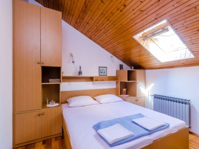Apartment Apartment and Room Cicko - One Bedroom Apartment with Terrace and Sea View (Attic) - Features photo 7