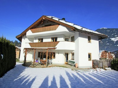 Apartment Residence in Kaltenbach near ski lifts - Outdoor photo 3