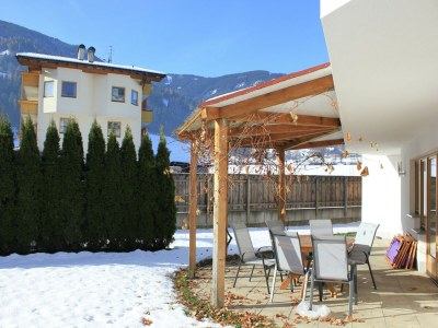 Apartment Pleasing Apartment in Kaltenbach near Ski Area - Outdoor photo 4