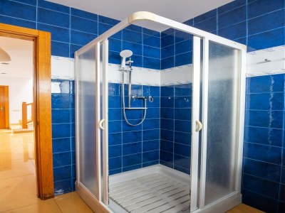 Holiday house Premium holiday home with private pool - Features photo 31