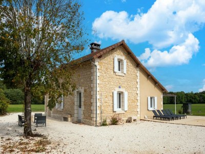 Holiday house Charming Holiday Home with Private Pool - Outdoor photo 2