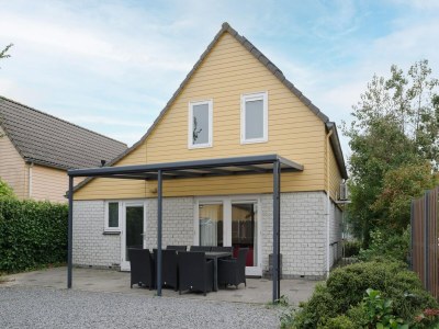Holiday park Holiday Home in Quiet Park with Garden - Outdoor photo 3