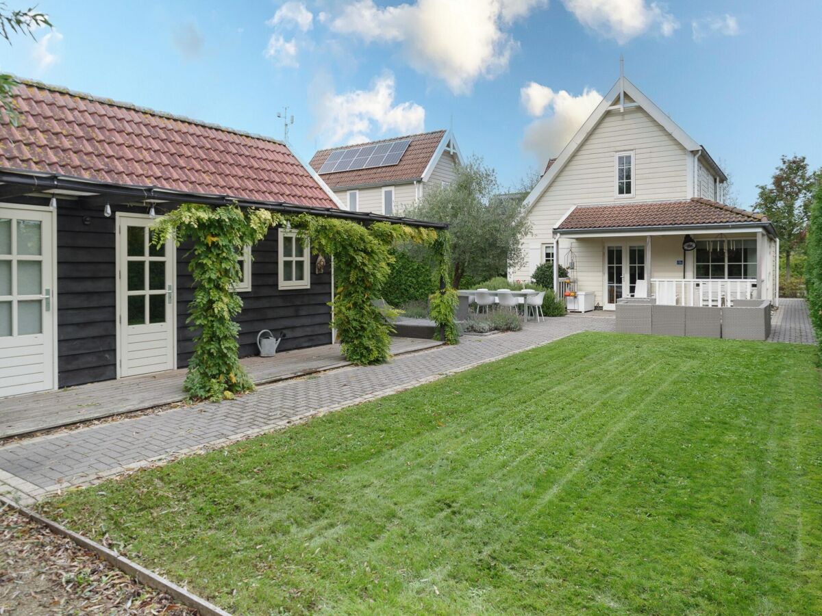Holiday park Zeeland Retreat; Sauna and Seaside Charm - Outdoor photo 5