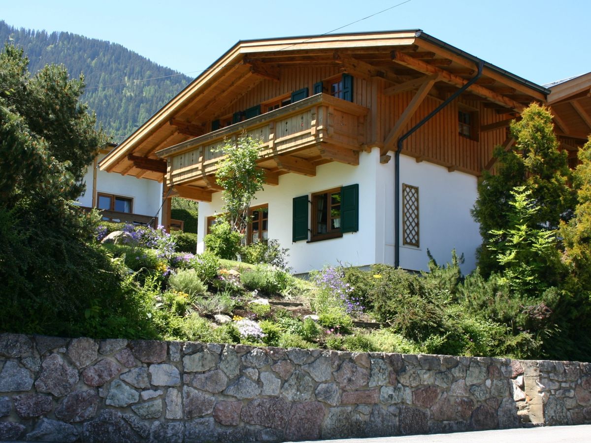 Holiday house Ã–tztaler JÃ¤gerhÃ¤usl