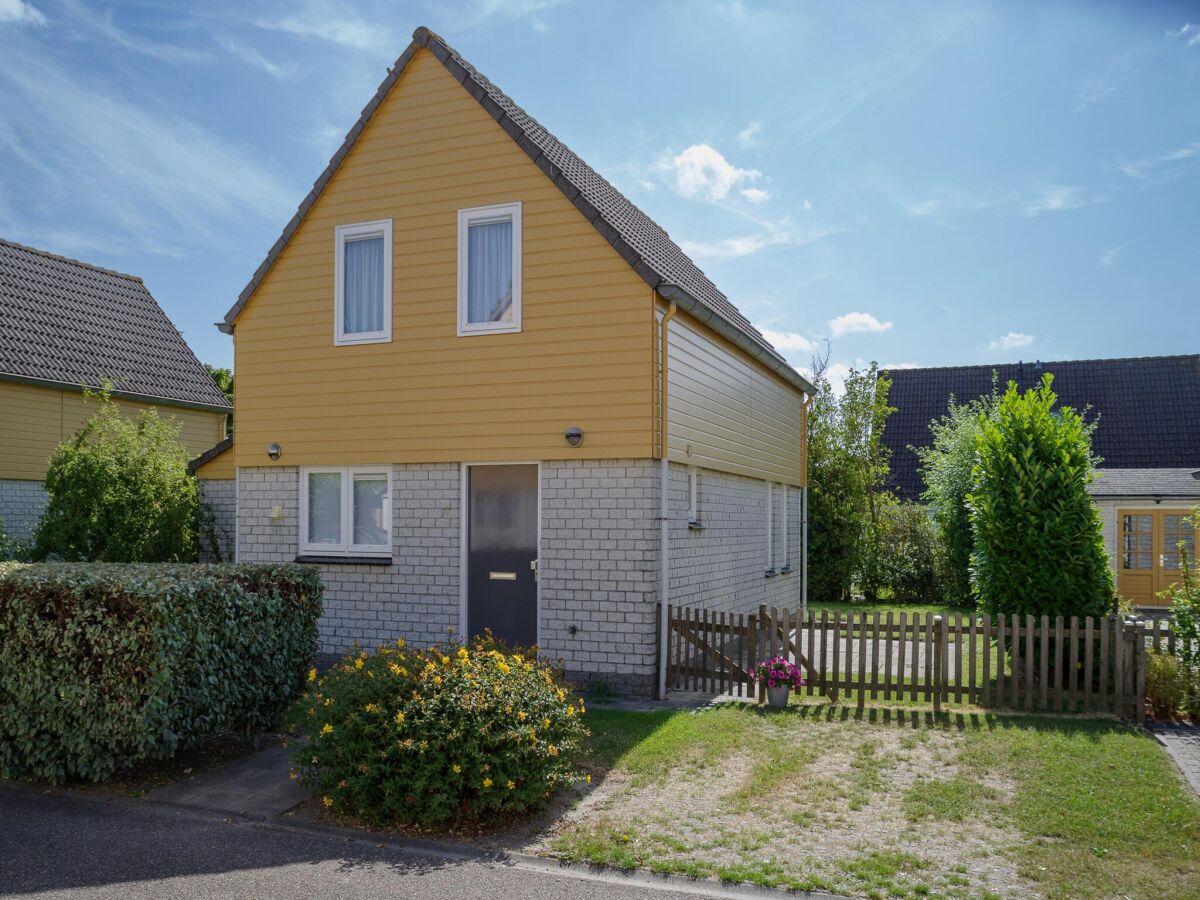 Holiday park Ferienhaus im ruhigen Park mit Garten - Outdoor photo 3