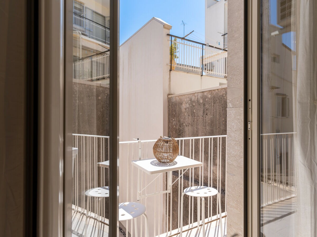 Apartment Apartment Ierone with Balcony