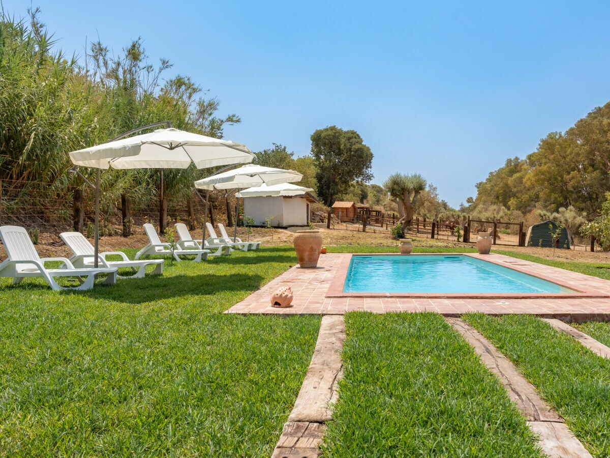 Apartment Appartamento Giunone con Piscina