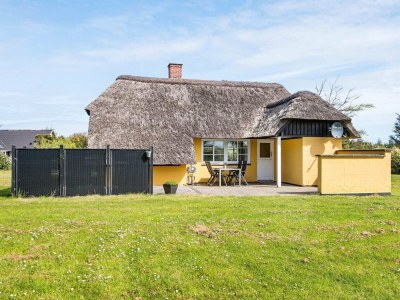 Holiday house Charming Cottage in Peaceful Fjand-By Traum - Outdoor photo 2