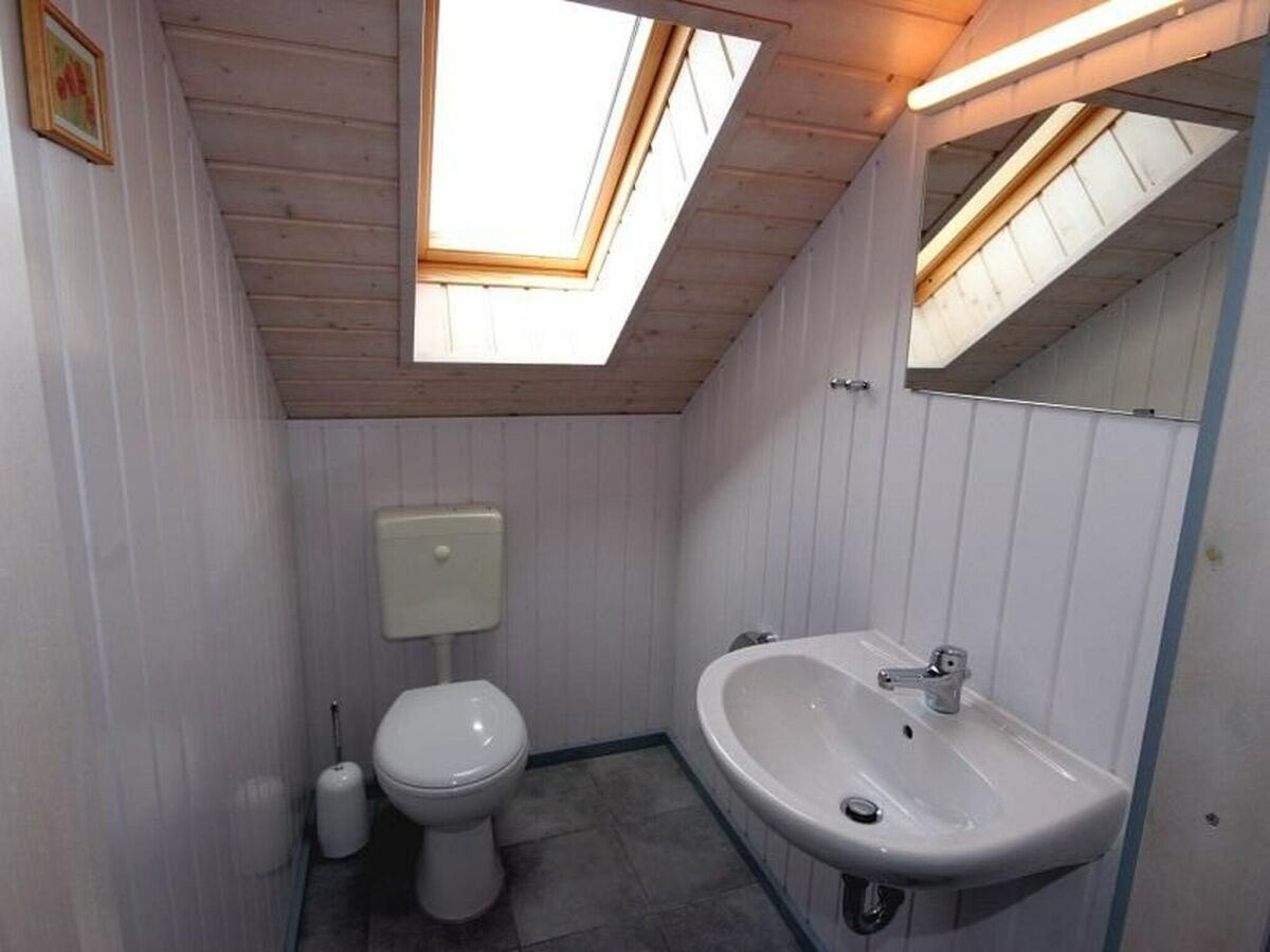 Holiday house Ferienhaus im Ferienpark Mueritz - Features photo 5