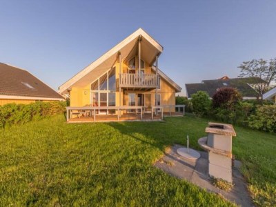 Holiday house Ferienhaus mit Terrasse und Balkon in Müritz - Holiday house