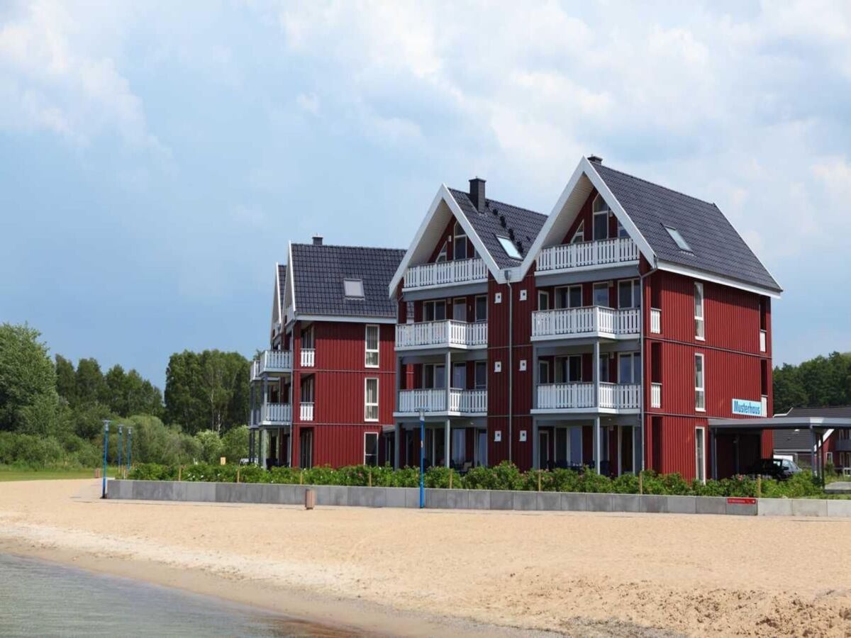 Apartment Appartement im Ferienpark in Rechlin - Outdoor photo 2
