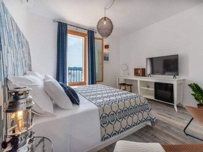 Apartment Mamma mia luxury rooms - Luxury  Double Room with Sea View (Gorgeous beachfront room) - 3 - Features photo 9