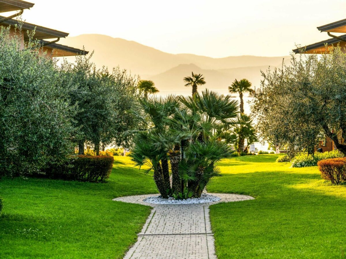 Holiday park Residence Onda Blu in Manerba del Garda - Outdoor photo 3
