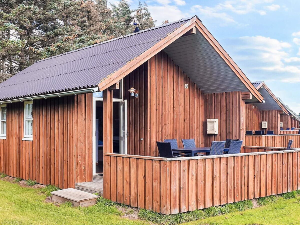 Holiday house Cabin in camping resort with activities - Outdoor photo 3