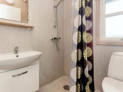 Holiday house Cabin in camping resort with activities - Outdoor photo 10