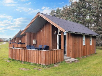 Holiday house vast cabin in camping resort in Løkken - Holiday house