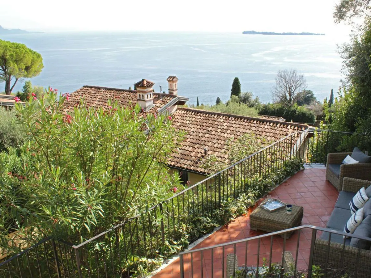 Holiday apartment Fantastic view villa in residence. Pool + AC
