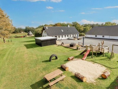 Holiday house Charmante Bauernhof-Ruckzug Skagen -- By Traum Ferienwohnungen - Outdoor photo 2