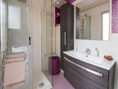 Apartment Apartment Point - Two Bedroom Apartment with Balcony - Features photo 15