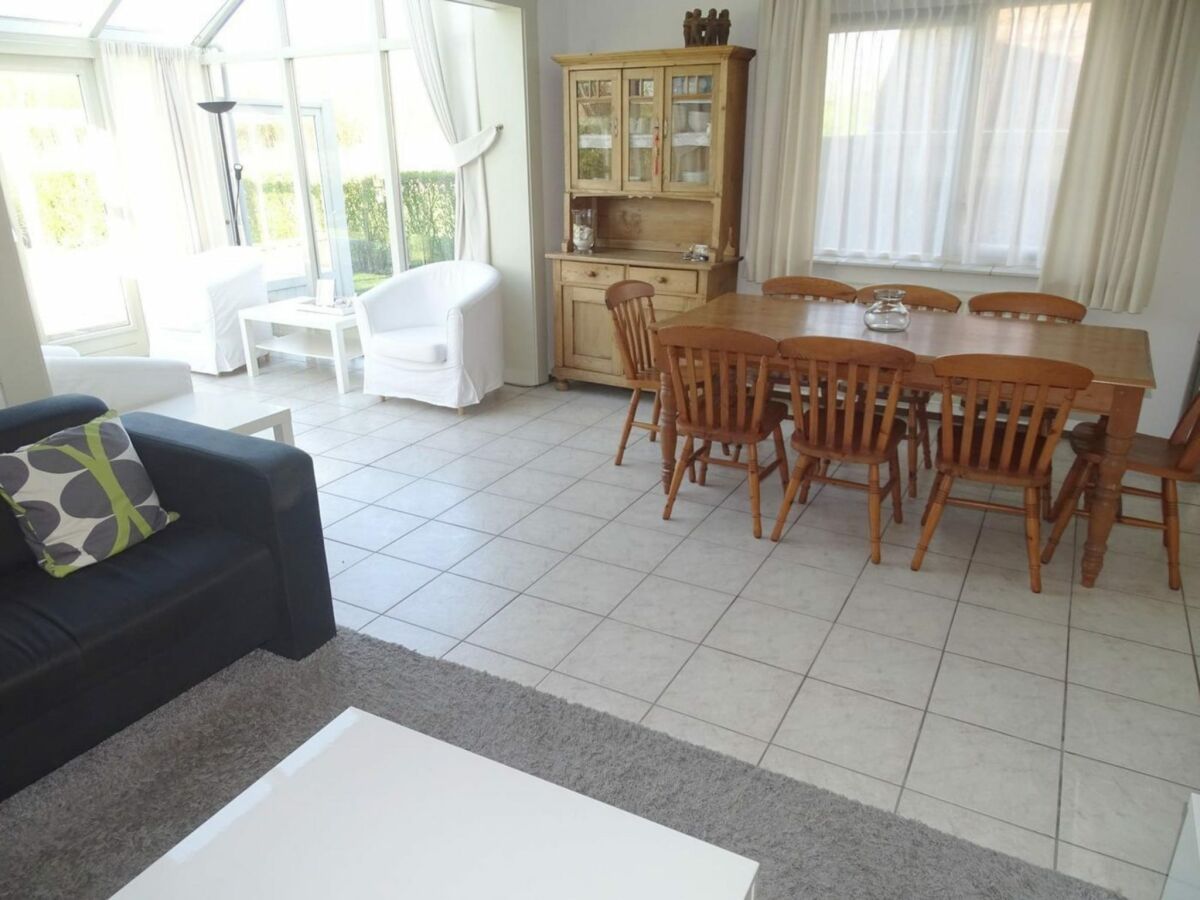 Holiday house Bungalow in Breskens near Beach and Lighthouse - Features photo 3