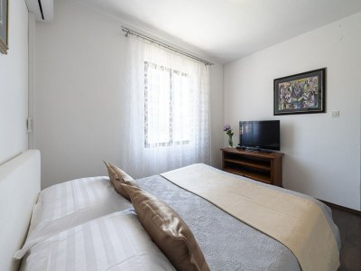 Apartment Guest House Rooms Rose - Romantic Double Room with Balcony and Sea View (No.1) - Features photo 9