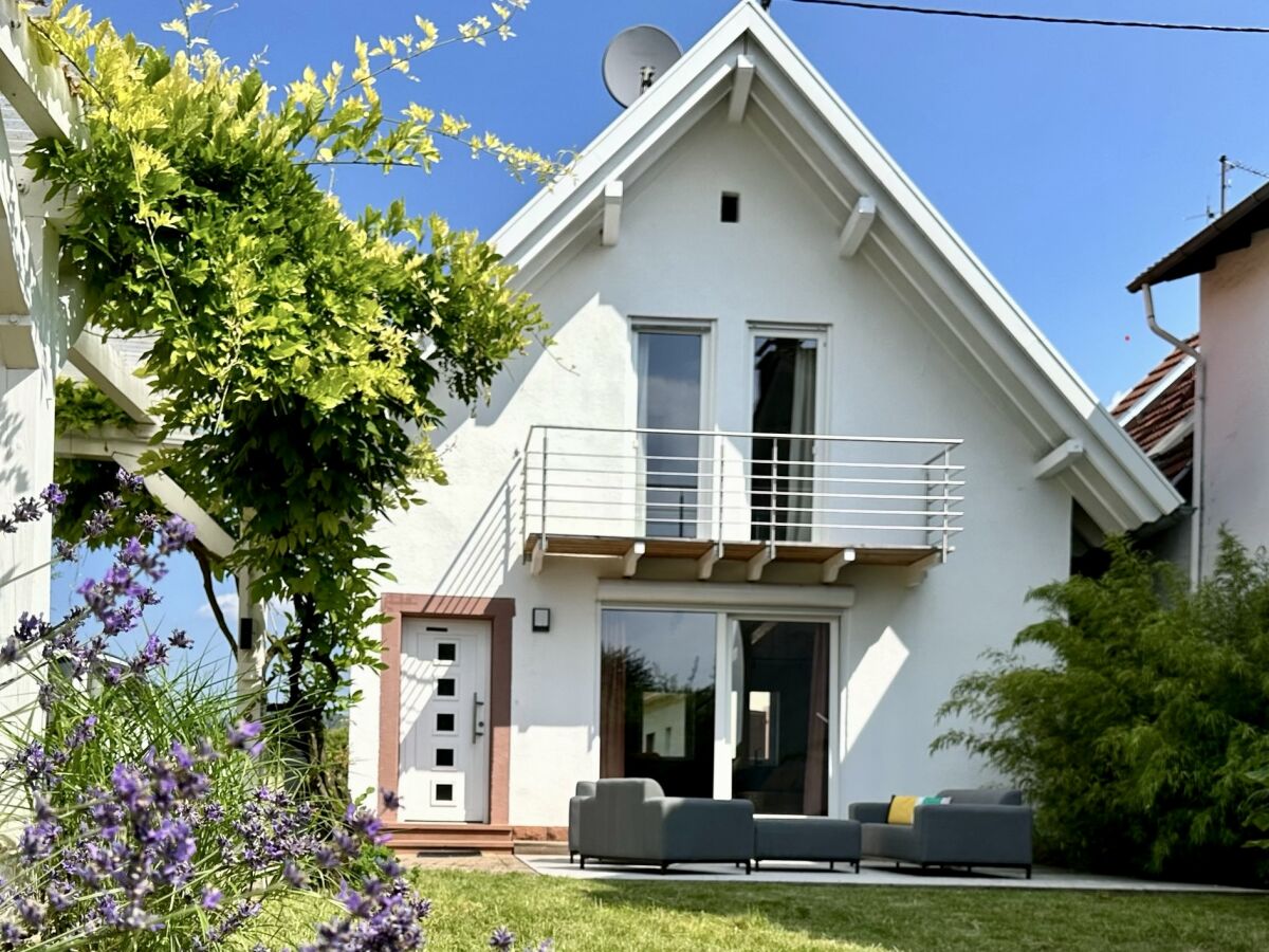 Holiday house Wein & Wald