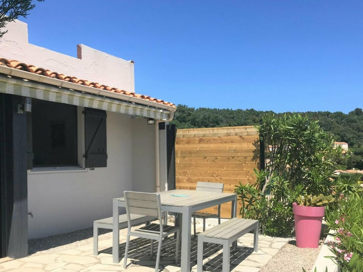 Holiday house Holiday Home in La Croix-Valmer near Beaches - Outdoor photo 3