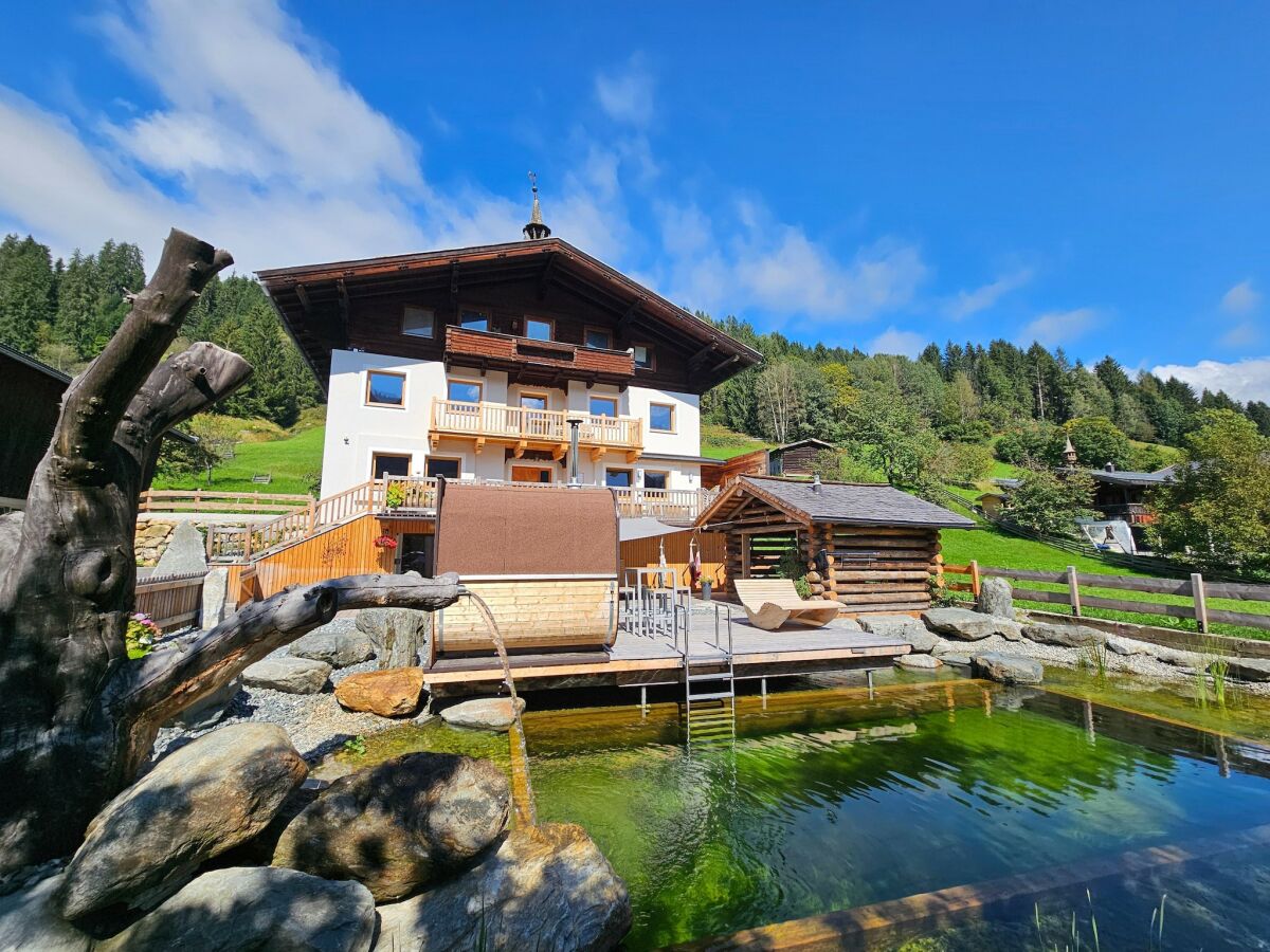 Holiday house Bauernhaus in Bramberg mit Sauna & Skizugang - Outdoor photo 4