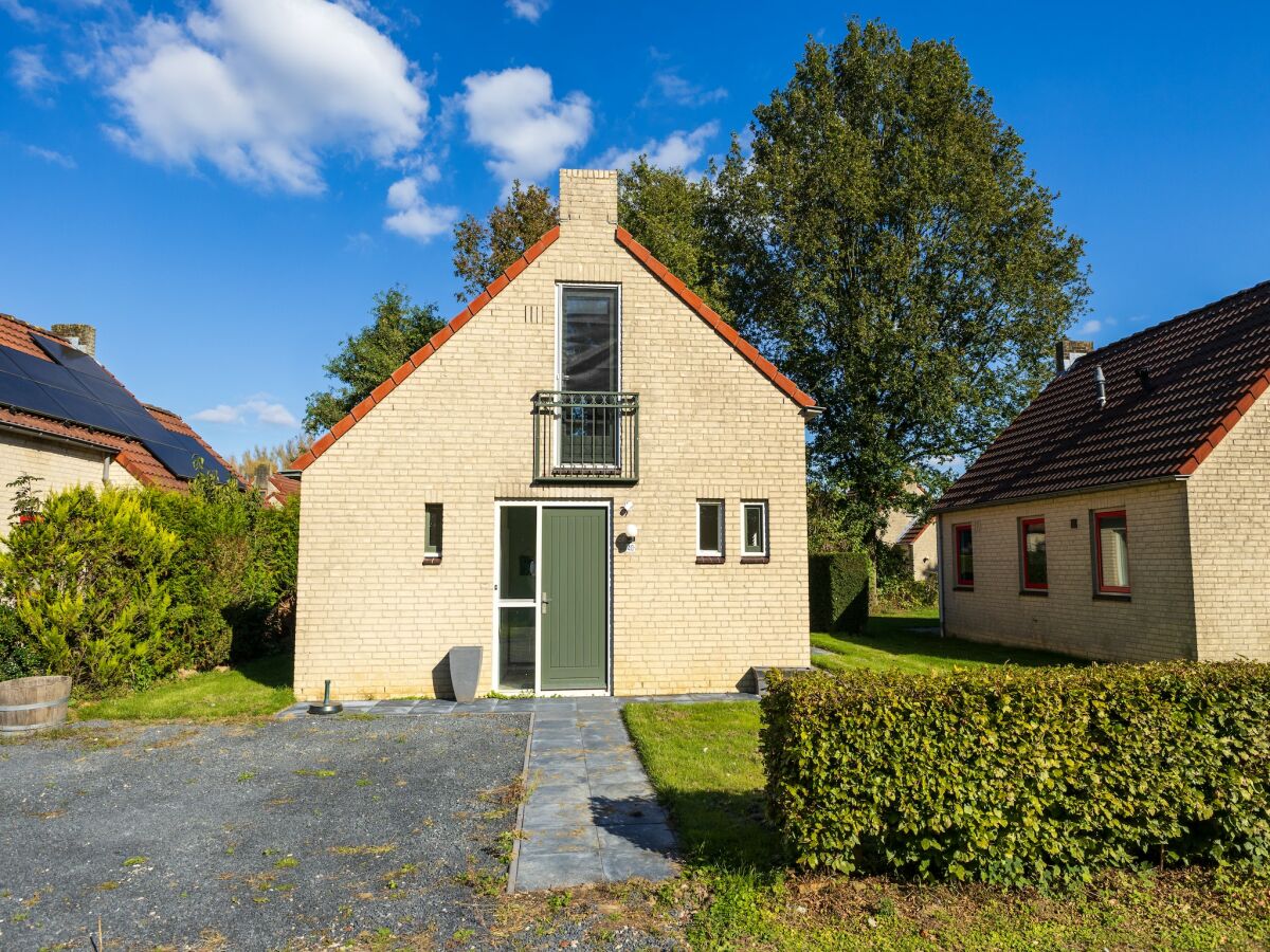 Holiday house Holiday home in Ewijk in a beautiful area