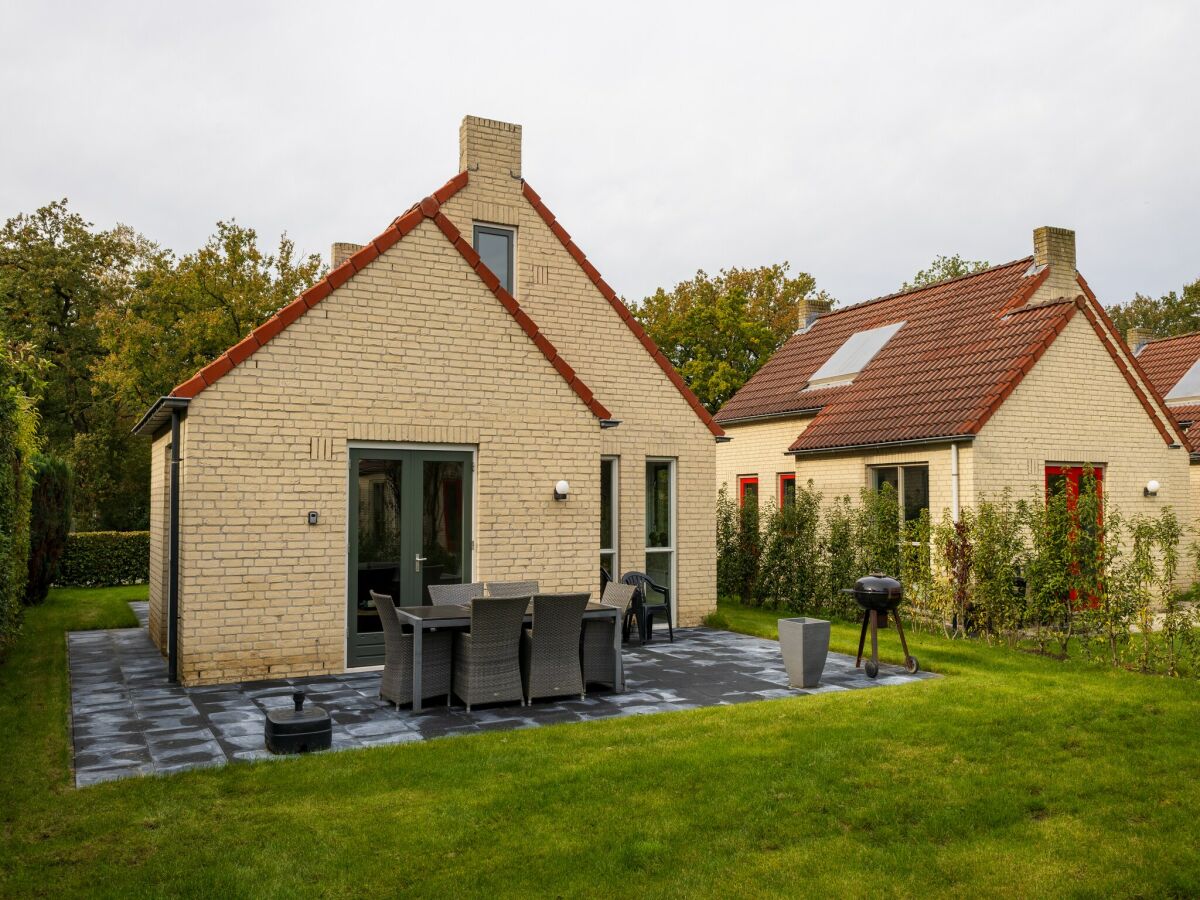 Holiday house Verlockendes Ferienhaus mit Garten