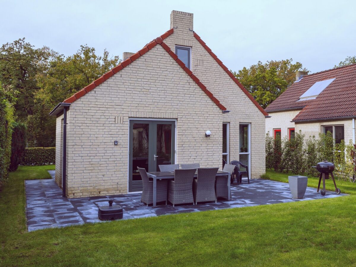Holiday house Verlockendes Ferienhaus mit Garten - Outdoor photo 5
