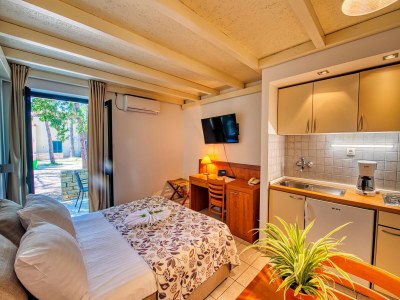 Holiday park Zaton Resort Apts. with Pool - Features photo 16
