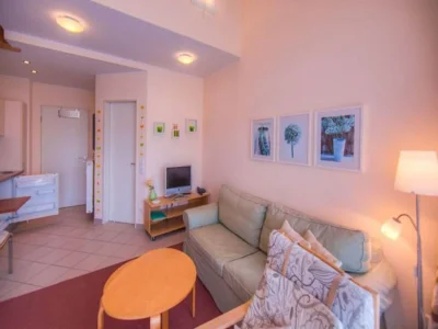 Apartment Elegant eingerichtete Ferienwohnung in Mecklenburg-Strelitz - Apartment