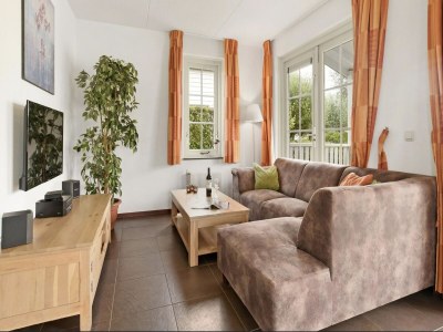 Holiday house Bungalow in South Holland with Private Jetty - Features photo 4