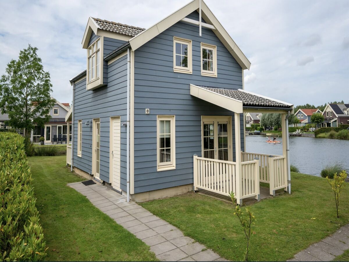 Holiday house Bungalow am Wasser mit Sauna in Südholland - Outdoor photo 2