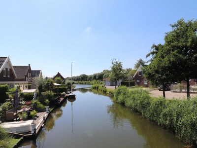 Holiday house Bungalow in Zuytland Buiten with Fishing Platform - Features photo 6